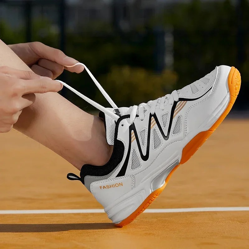 プロフェッショナルメンズテニスシューズ 通気性バドミントンシ - Table Tennis Volleyball のレビューと価格